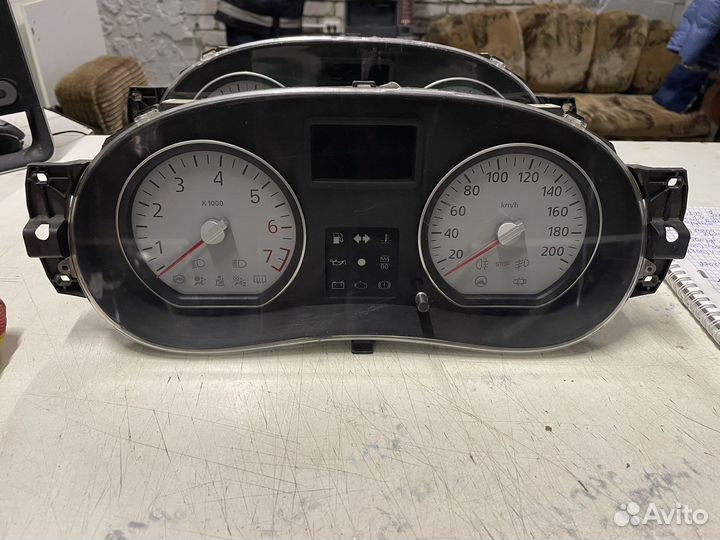 Панель приборов 1.6 16V K4M Renault Sandero