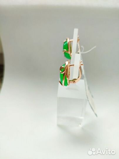 Серебряные серьги новые с нат. камнями