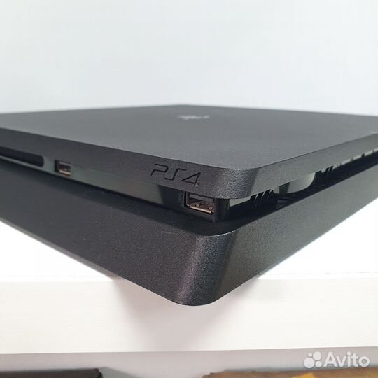 Sony PS4 Slim 1TB с диском Horizon и комплектом
