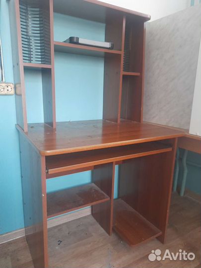 Компьютерный стол