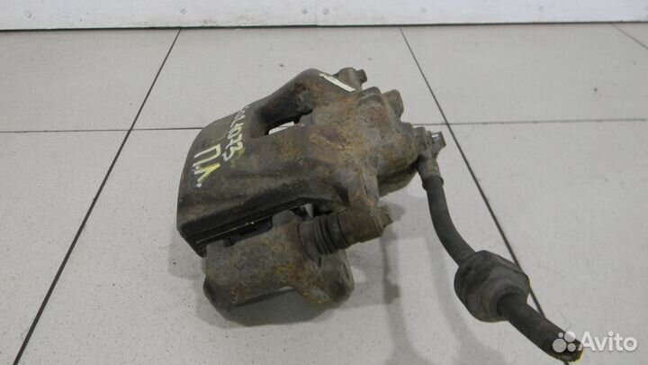 Суппорт передний левый