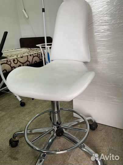 Стул для косметолога бу