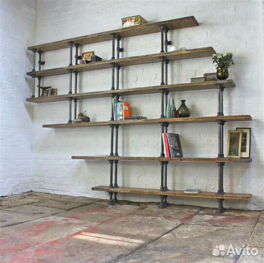 Полки настенные из дерева и труб