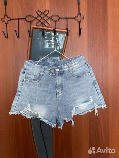 Шорты джинсовые