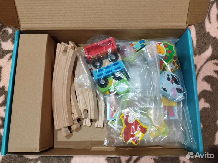 Деревянная игрушечная ферма/дорога с паровозиком