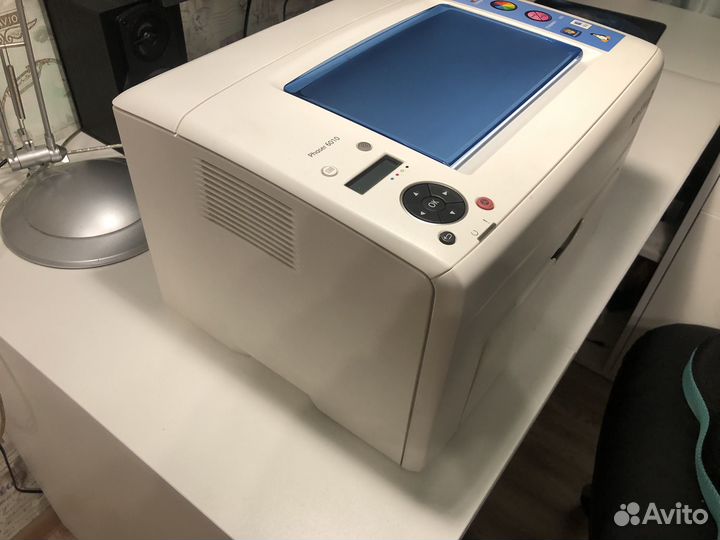 Цветной лазерный принтер Xerox Phaser 6010N
