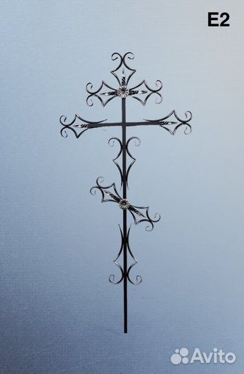 Кованый крест из метала