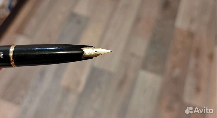 Перьевая ручка с золотым пером.Винтаж