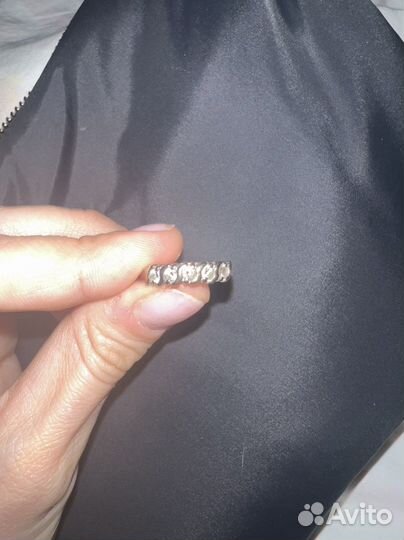 Кольцо с бриллиантом