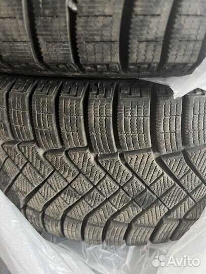 Pirelli Ice Zero FR 225/45 R17 94H