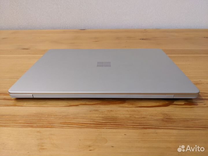 Microsoft Surface Laptop Go i5 8gb 128gb