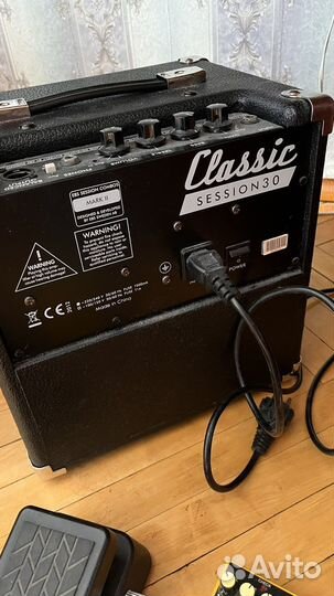 Басовый комбоусилитель