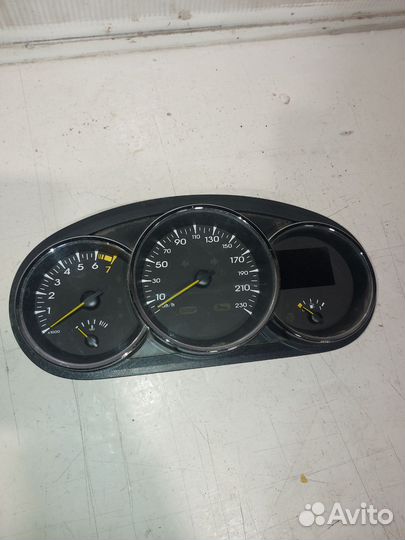 Приборная панель Рено Флюинс