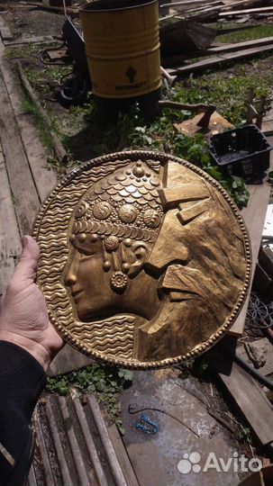 Настенная тарелка времен СССР