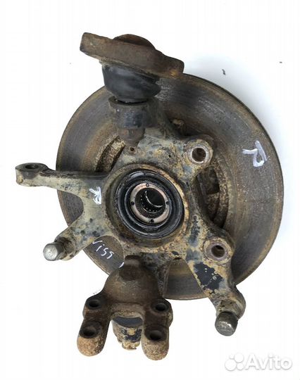 Ниссан PickUp Кулак поворотный ступица правая