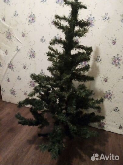 Елка искусственная б.у в хорошем состоянии