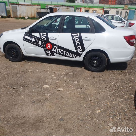 Работа водителем на новом автомобиле