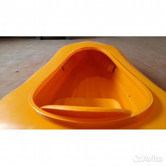 Байдарка закрытая одноместная фирмы амв