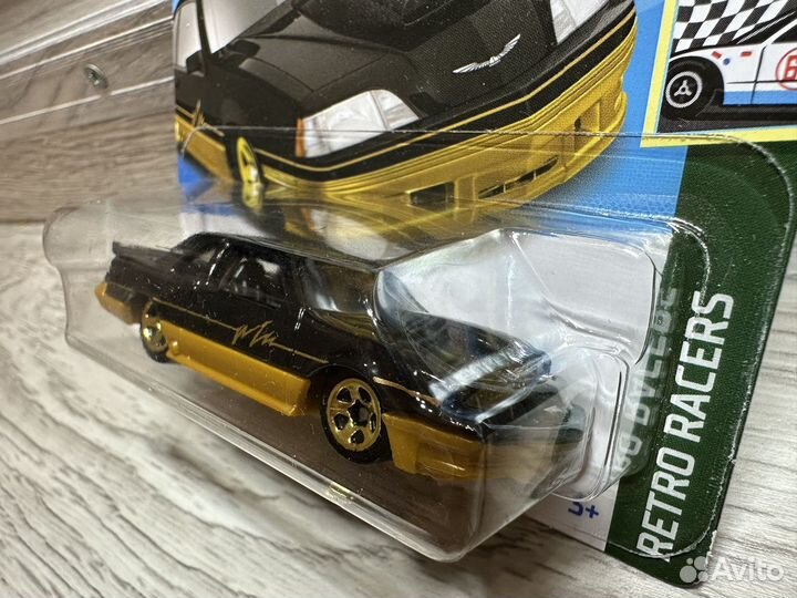 Hot wheels ford thunderbird