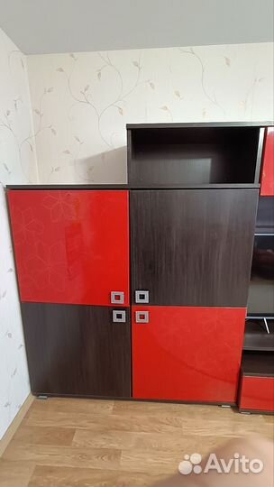 Стенка в гостиную