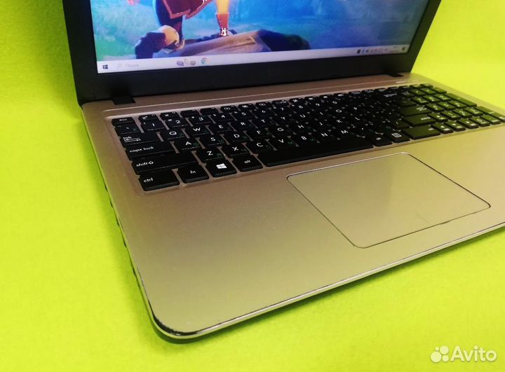 Asus Игровой ноутбук экран 15/8 гб/SSD/Windows 10