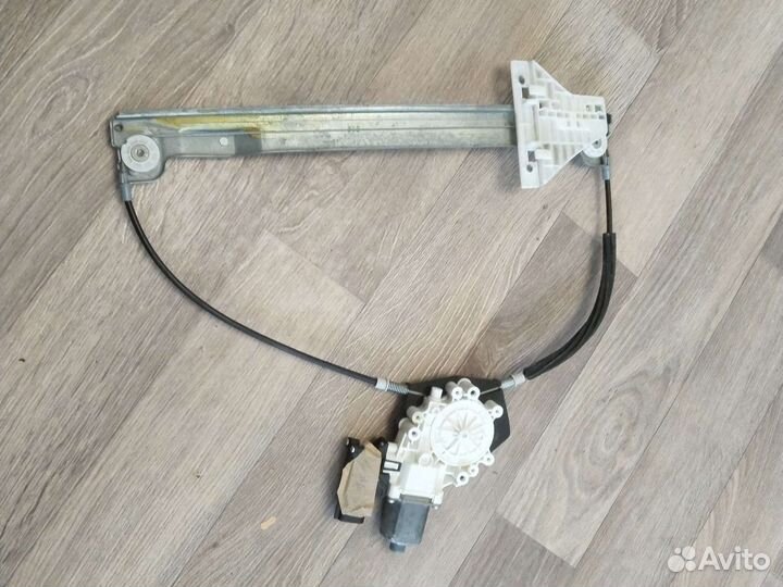 Стеклоподъемник элек задний лев Mitsubishi Colt 6