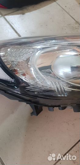 Правая фара ксенон на KIA cerato 3