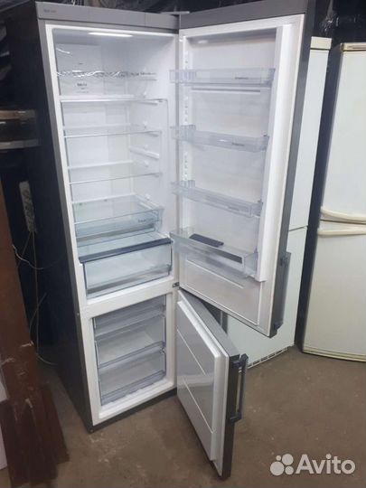 Холодильник Gorenje full no frost