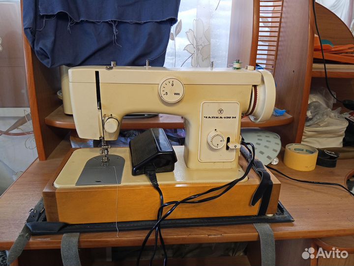Швейная машина чайка 132М
