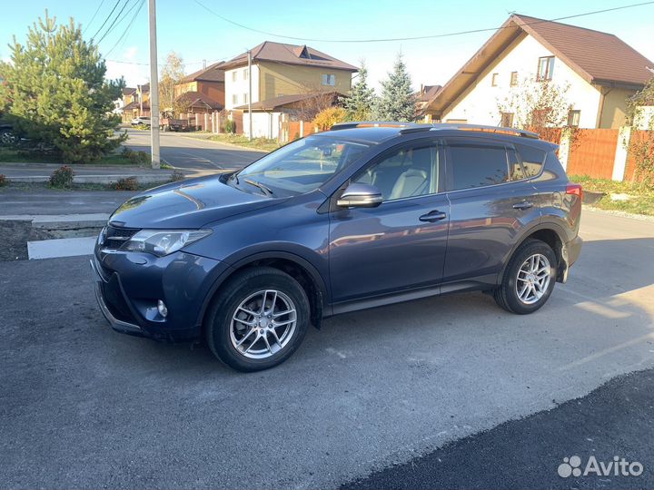 Toyota RAV4 2.0 CVT, 2014, битый, 215 000 км