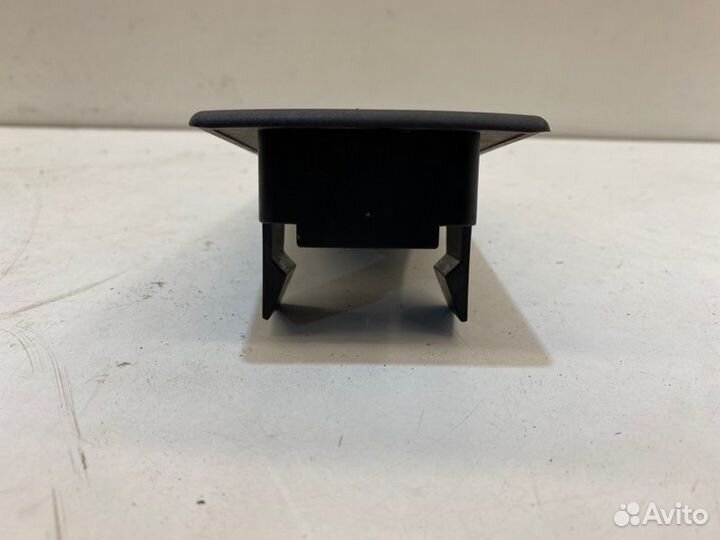 Крышка блока предохранителей Audi A6 C6 2.0 2008