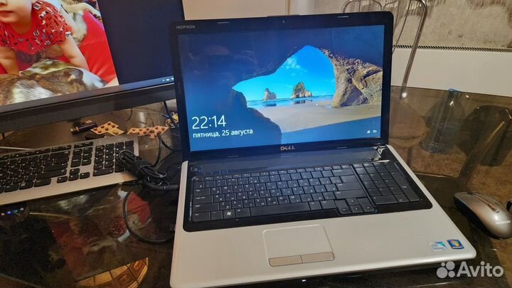 Ноутбук dell 1750 Intel p7350 3gb hd4330 500 hdd