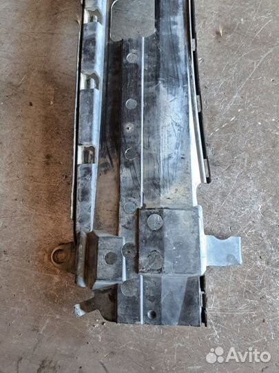 Крепление переднего бампера Mercedes w220