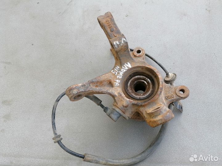 Кулак поворотный передний левый Nissan Almera N15