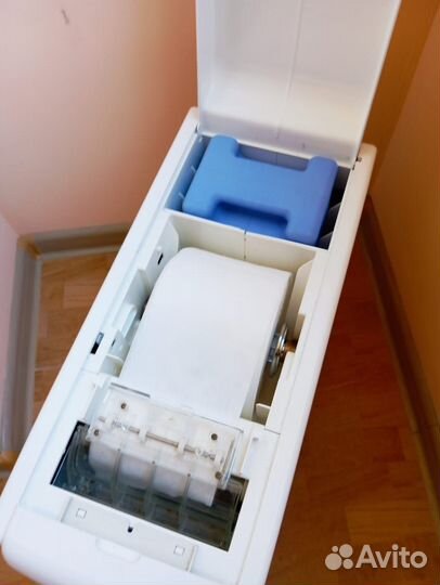 Диспенсер для влажных салфеток