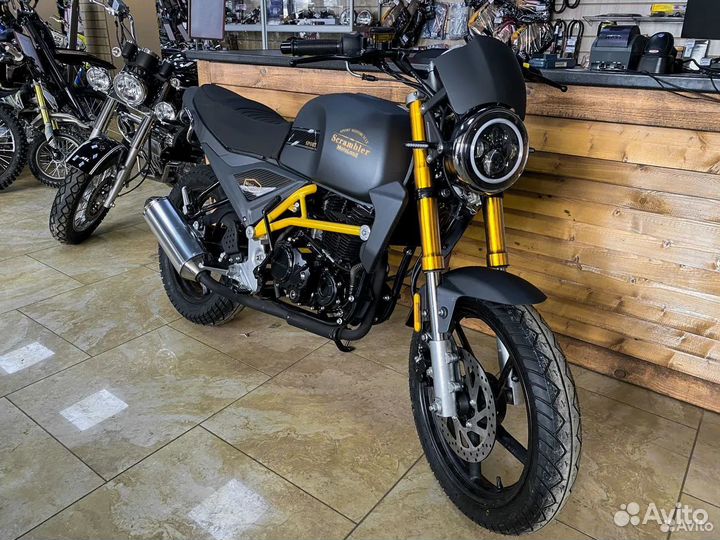 Мотоцикл дорожный Motoland scrambler 250 с птс