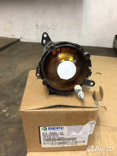 Противотуманная фара Mitsubishi