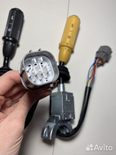 Подрулевой переключатель передач JCB