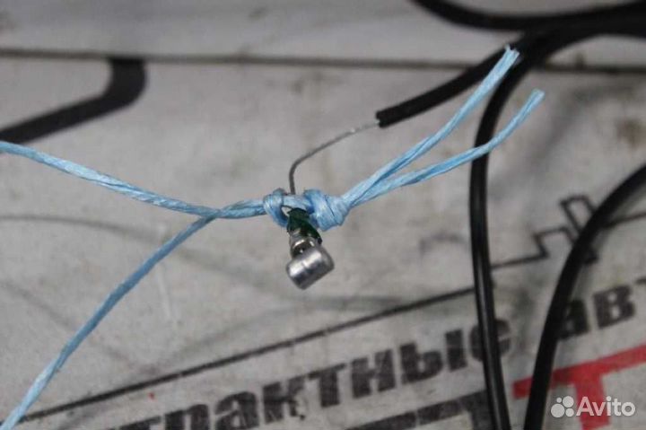 Тросик замка капота toyota allion caldina premio w