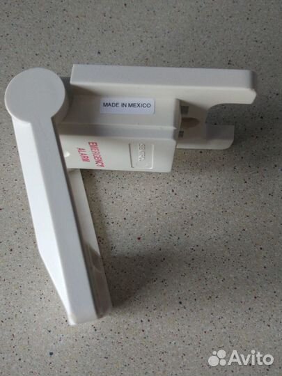 Тревожная кнопка UTC Fire&Security 3045-W