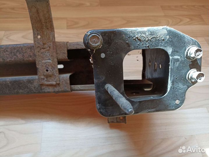 Усилитель бампера Santa Fe 3