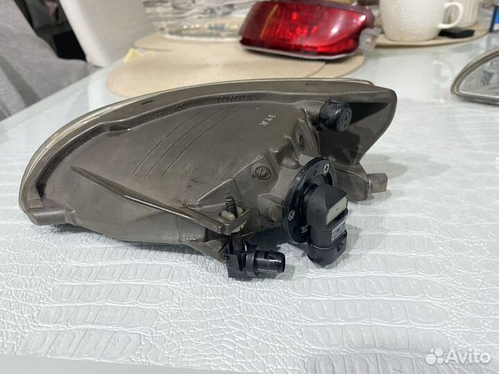 Фара противотуманная передняя леаая и правая