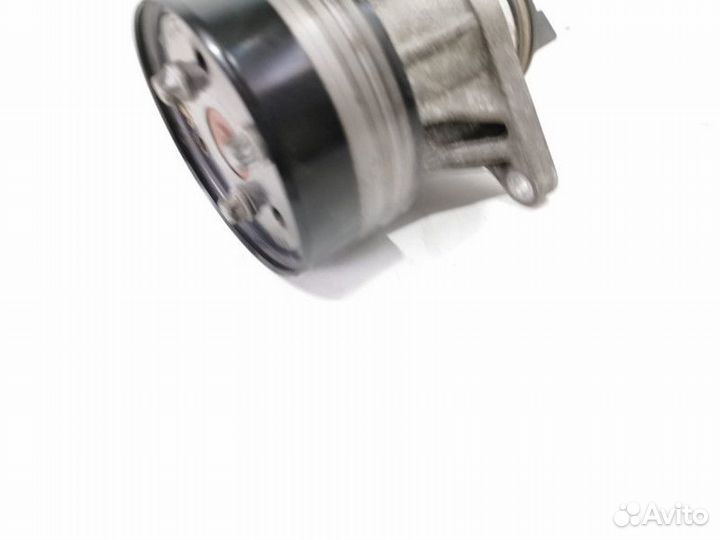 Водяная помпа Land Rover Range Rover Sport 2 2017