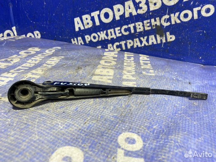 Поводок заднего дворника Ford Fusion хэтчбек 2008