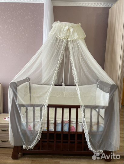 Детская кроватка