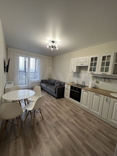 2-к. квартира, 57 м², 10/22 эт.