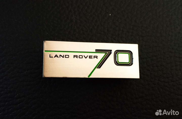 Значок Land Rover 70 years