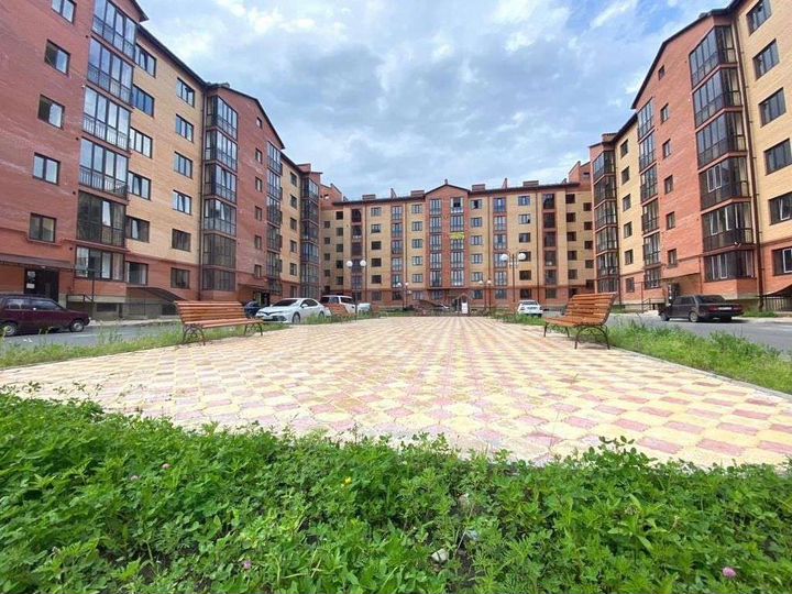 2-к. квартира, 76 м², 3/6 эт.