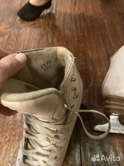 Коньки фигурные 13р