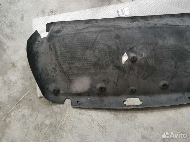 Обшивка крышки багажника Renault Fluence